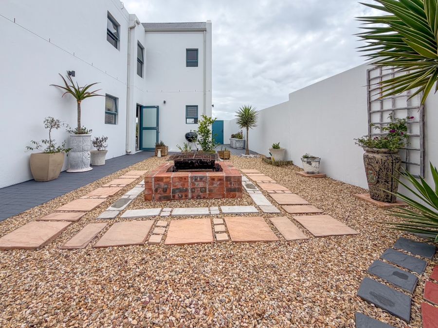 3 Bedroom Property for Sale in Blue Lagoon Western Cape